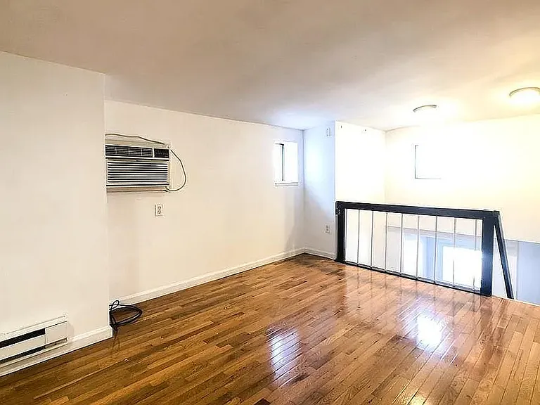 2015 Walnut St #307 — Photo 9