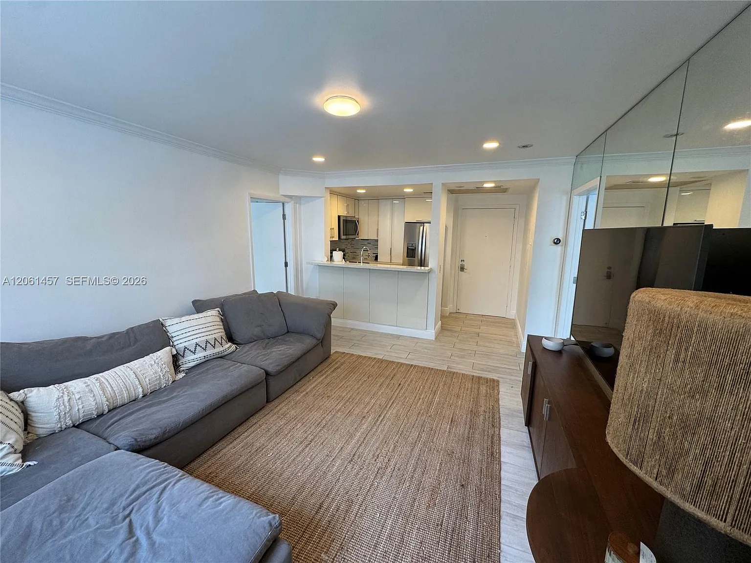 The Drake Condo — Photo 3