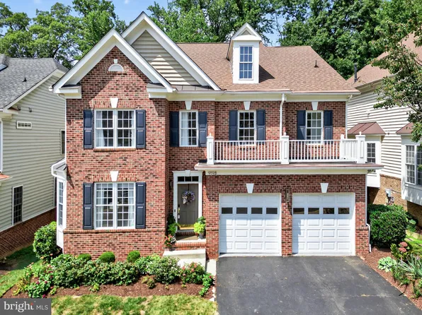 9198 Topaz St, Fairfax, VA 22031