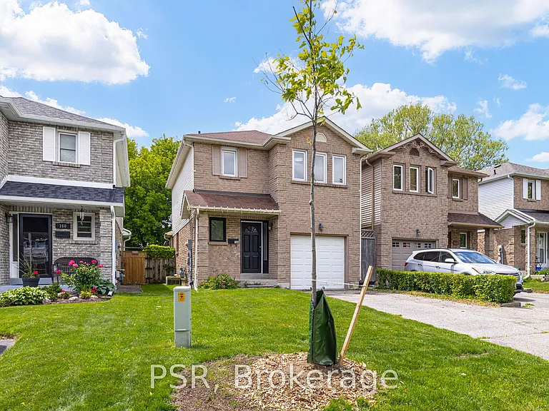 166 Adele Cres — Photo 4