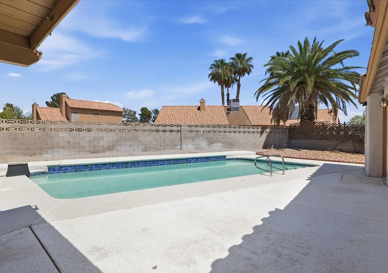 1 story pool home in the North West- 3 bedroom, 2 baths — Photo 2