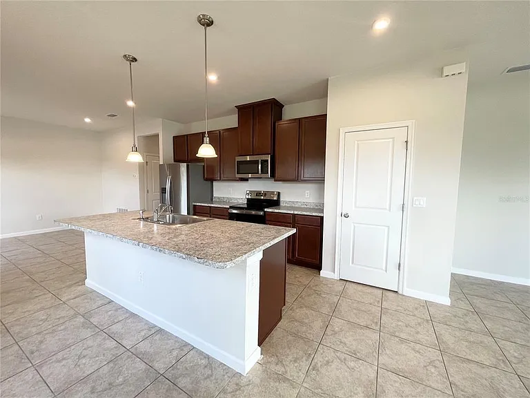 10668 Old Sycamore Loop — Photo 6