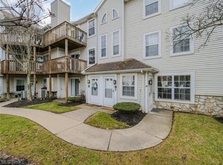 28140 Detroit Rd APT D3, Westlake, OH 44145