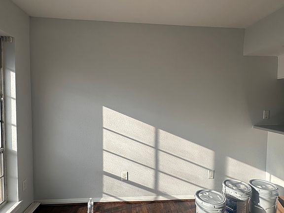 2nd image of 5343 Richmond Ave #4