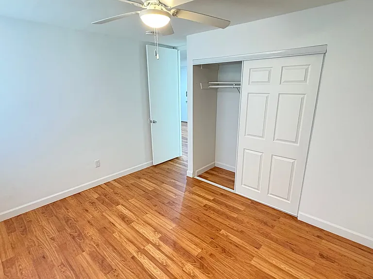 Marquette Apartments West — Photo 15