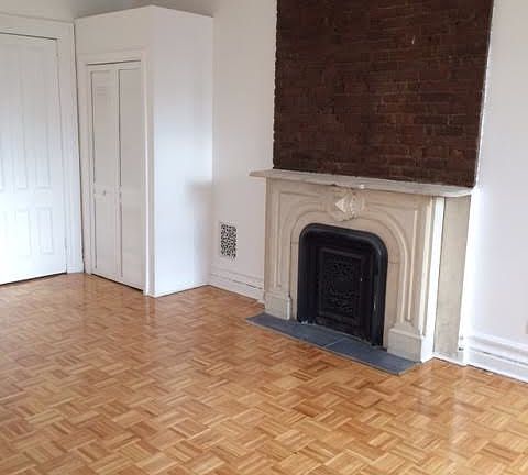 3rd image of 368 Carlton Ave APT 3