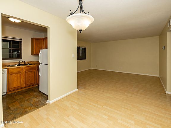 2nd image of 221 N Clifton Ave APT 4