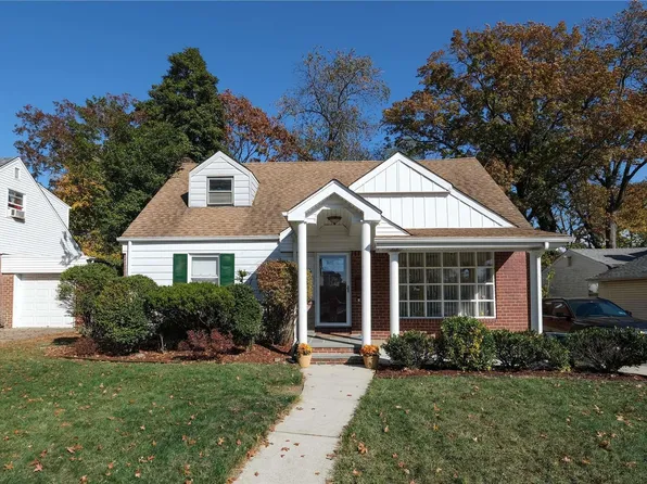 1602 Arkansas Drive, Valley Stream, NY 11580