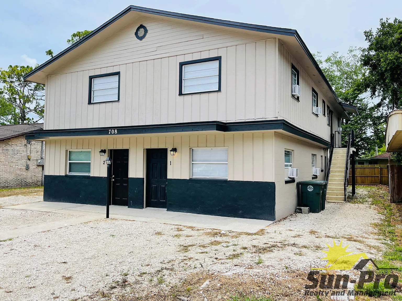 1 bed, 1.0 bath, 630 sqft, $945 — Photo 1
