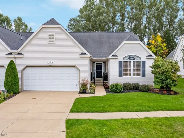 945 Devonwood Dr, Wadsworth, OH 44281