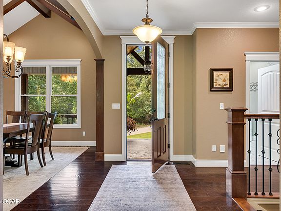4th image of 5 Briar Pl