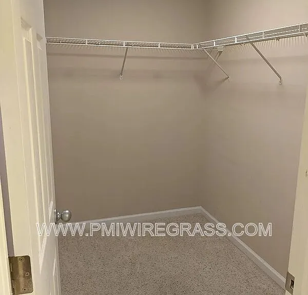 208 Foxchase Ln — Photo 34