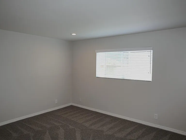 16841 Hoskins Ln #B — Photo 10
