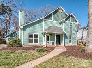 8112 Bush Mill Ln, Charlotte, NC 28270