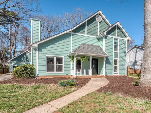 8112 Bush Mill Ln, Charlotte, NC 28270