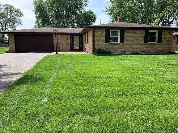 2nd image of 802 Melody Ln