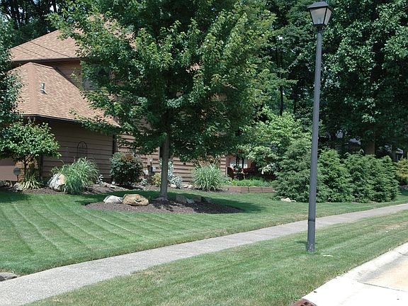 5th image of 412 Willson Ave