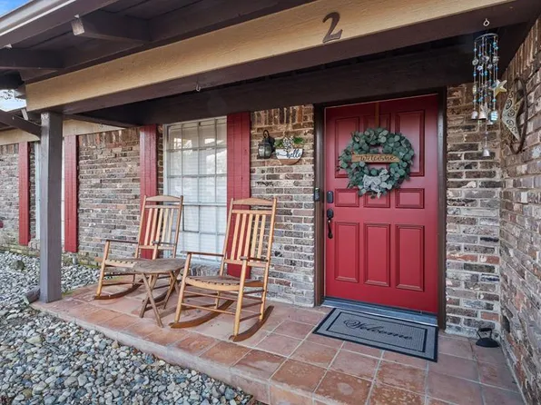 2 Lambeth Pl, Texarkana, TX 75503