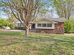 817 E Overcrest St, Fayetteville, AR 72703