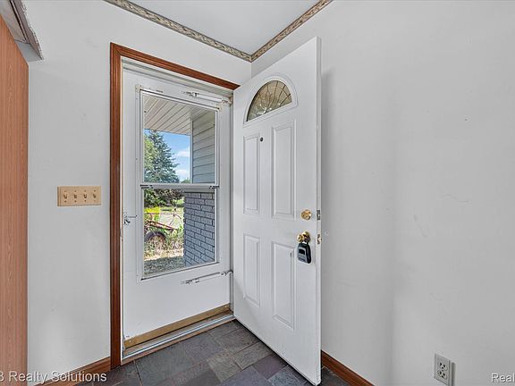 5th image of 6605 Patrick Rd