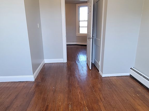 5th image of 233 Liberty Ave APT 2