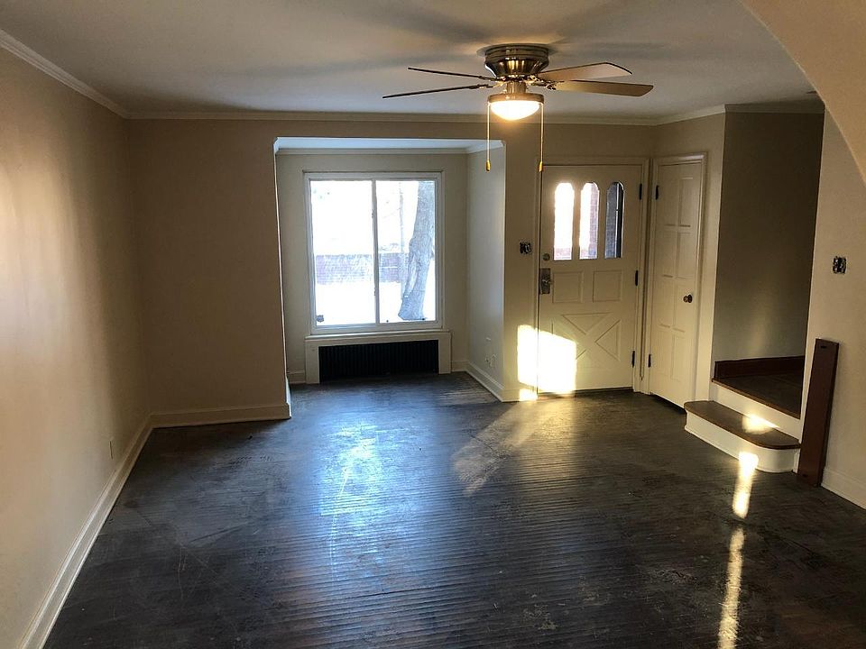 2nd image of 461 W 3rd St #2