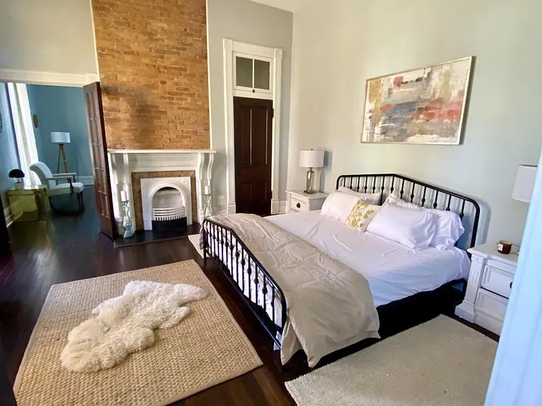 4311 Elkins Ave — Photo 6