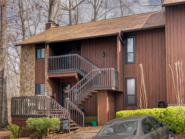 172 Cedar Lake Trl, Winston Salem, NC 27104
