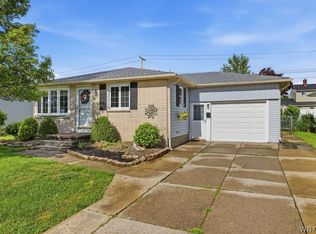 49 Caroline Ln, Depew, NY 14043