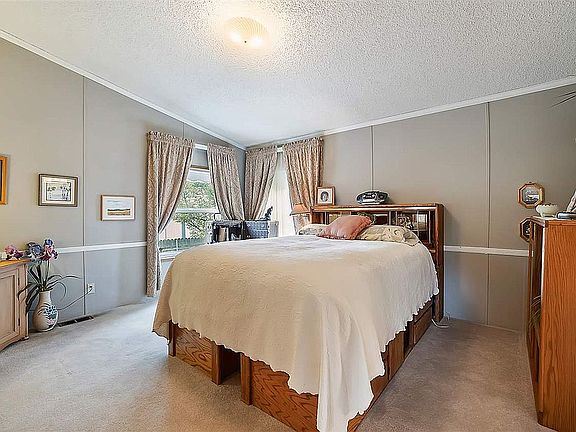 Master Bed before remodel
