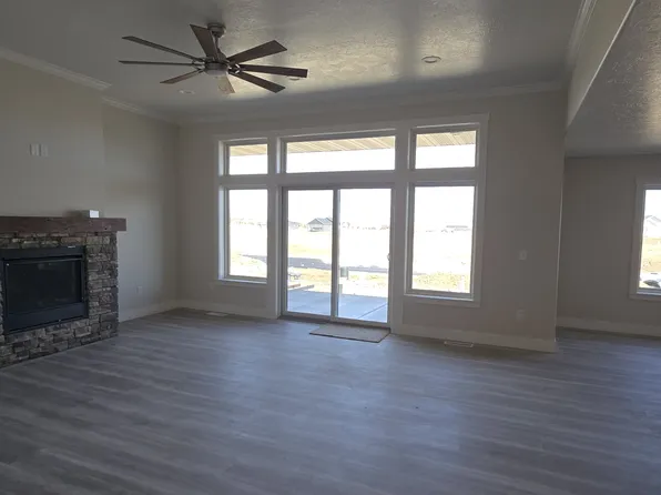 32 Copper Creek Ln, Great Falls, MT 59405