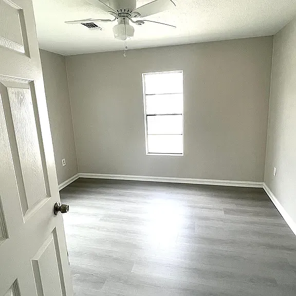 1850 Hebert St — Photo 5