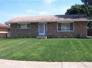 4041 Higley Rd, Rocky River, OH 44116