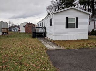 228 Rolling Hills Vlg, Morgantown, WV 26508