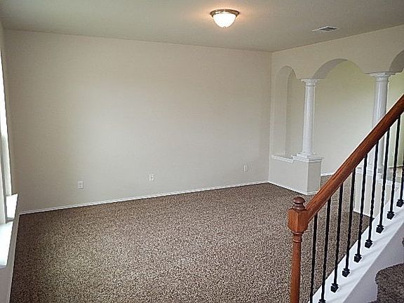 2nd image of 4900 Bridgewood Dr