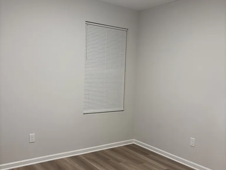 457 Fernhill Cv — Photo 14