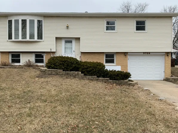 5716 Edward Dr, Oak Forest, IL 60452