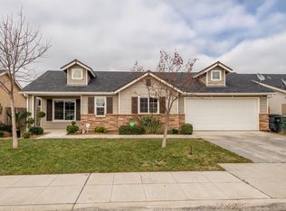 6662 E El Monte Way, Fresno, CA 93727