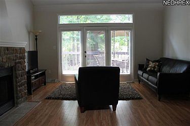 2nd image of 859 Westland Dr