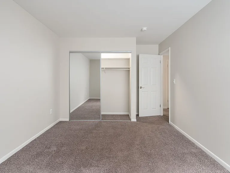 Briarlane Apartments — Photo 7