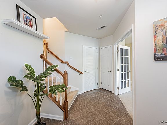 3rd image of 3909 Fish Pond Ln