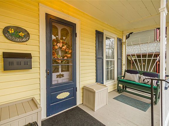 3rd image of 24 Elm St