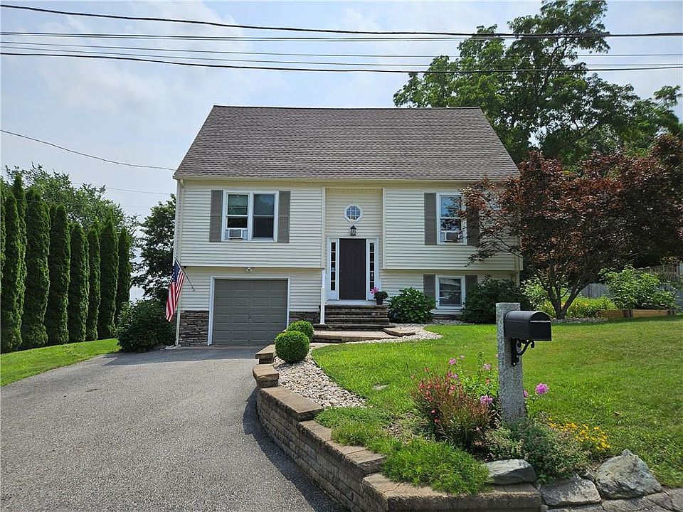 1st image of 5 Hillcrest Ave