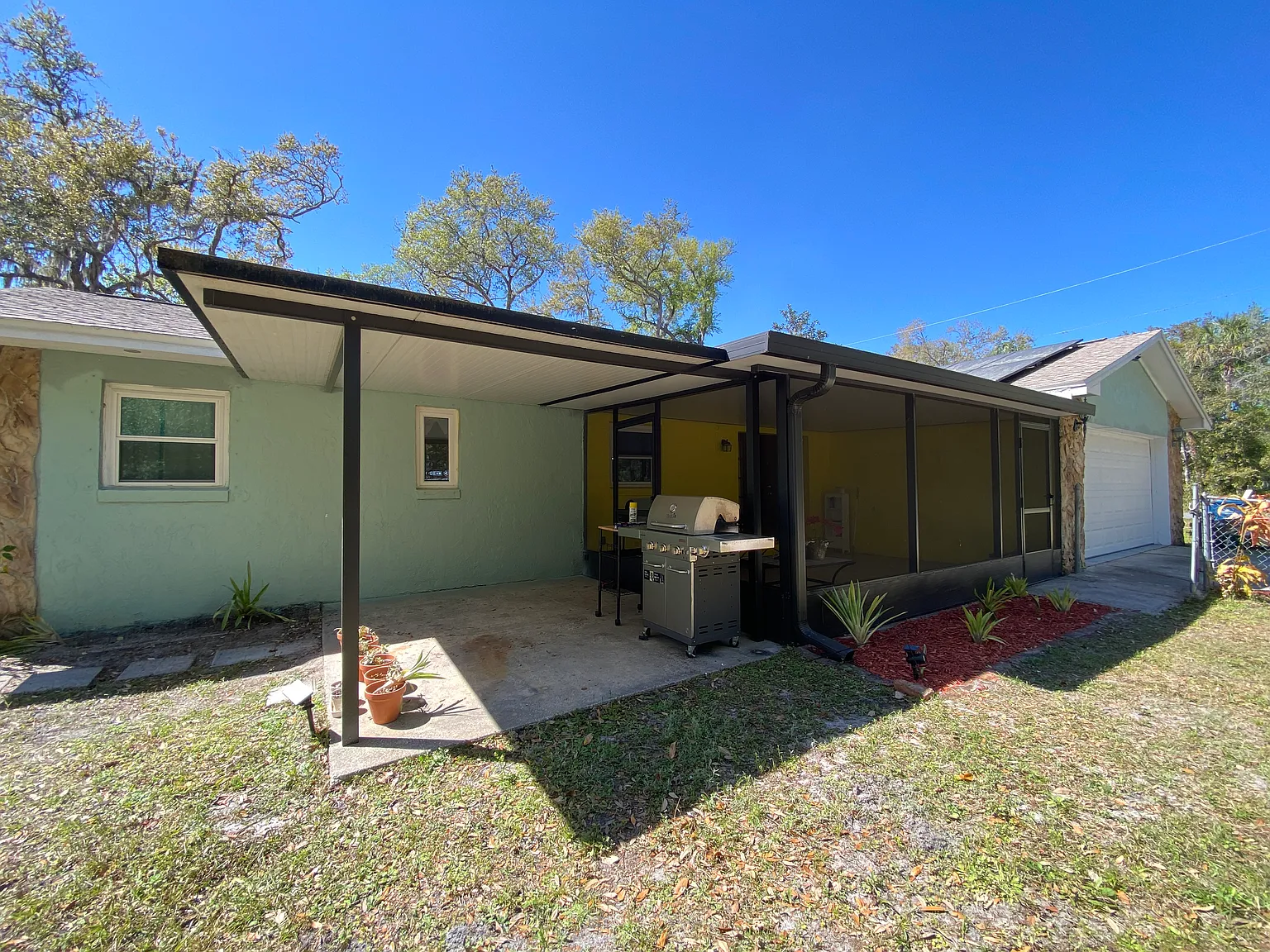 2 bed, 1400 sqft, $1,850 — Photo 3
