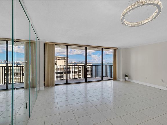 3rd image of 1450 Brickell Bay Dr APT 1102