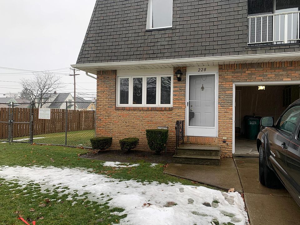 1st image of 228 Rebecca Park