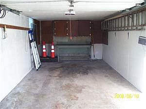 4th image of 1610 Norcol Ln