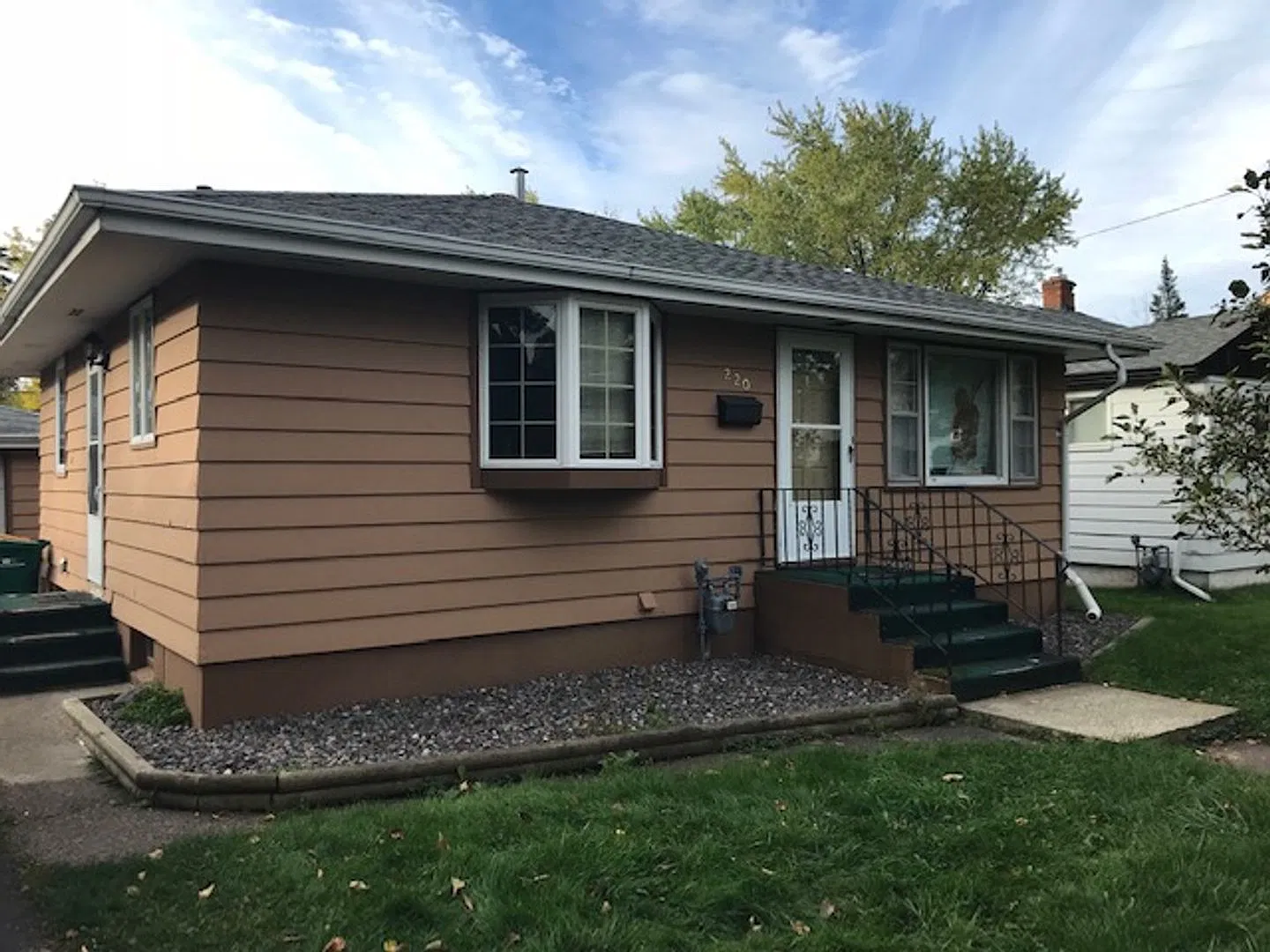 Duluth MN - 4-bed - 2-bath - 1-car garage - close to UMD and CSS!! — Photo 1