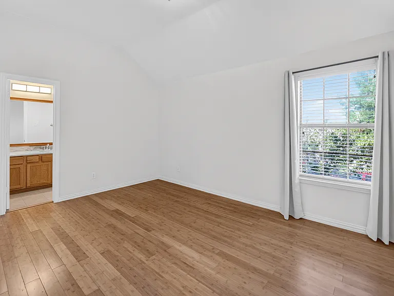2616 Cove Dr — Photo 35
