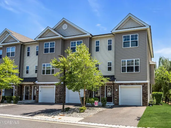2 Berkeley Crossings Way, Bayville, NJ 08721